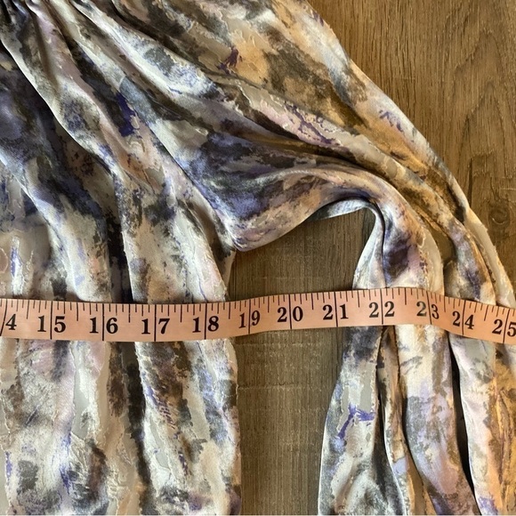 WHBM Womens Long Sleeve Silk Burnout Off The Shoulder Blouse M EUC - Picture 5 of 7